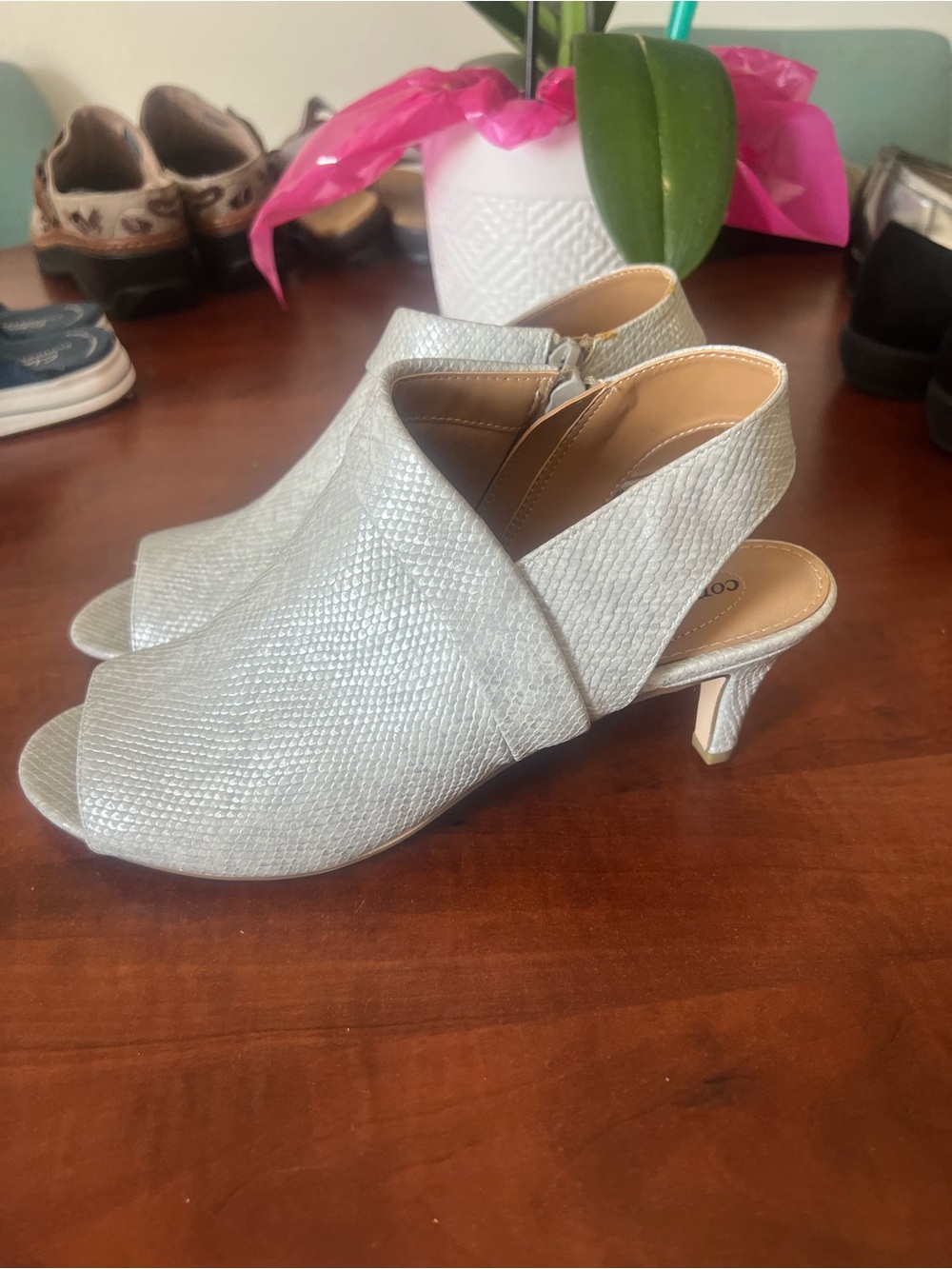 Comfortview Metallic Silver Textured Peep Toe Heeled Booties - Size 8.5